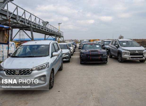 مجوز  ۱۴ شرکت برای واردات خودرو از منطقه آزاد مازندران
