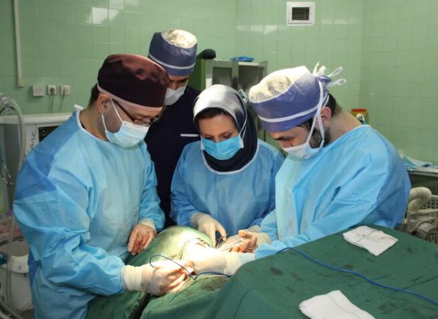 پزشکان در میدان مقاومت؛ جان می‌دهیم اما خاک هرگز!
