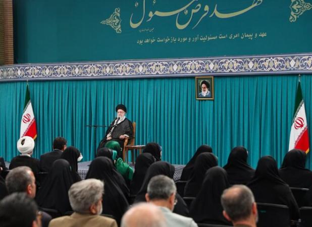 تیتر یک سایت رهبری بعد از دیدار امروز نمایندگان