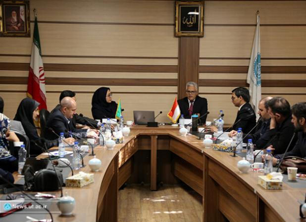 سفیر اندونزی خواستار ارتقای همکاری با ایران شد