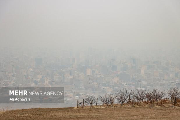 هوا در آبیک همچنان قرمز است