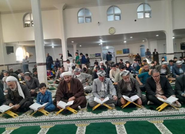 محفل قرآنی با حضور قاریان بین‌المللی در سقز برگزار شد