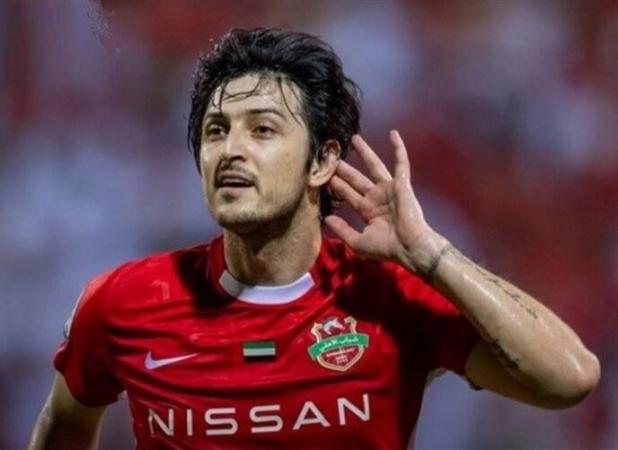 تبریک سردار آزمون به هواداران تراکتور با قلب آبی + عکس