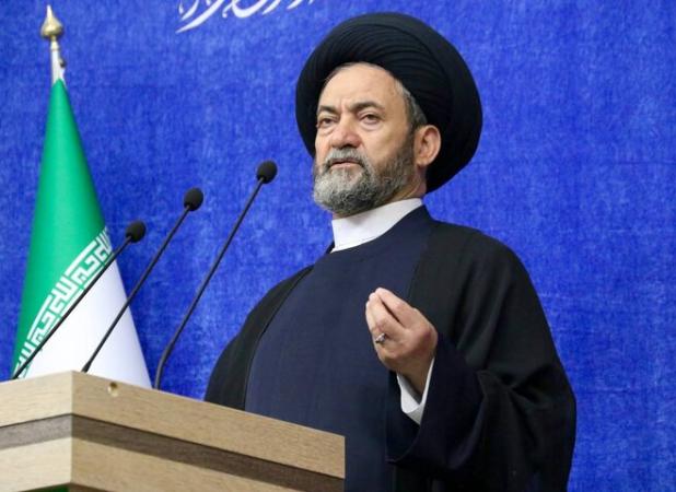 حقوق کارگران باید بدون تأخیر پرداخت شود