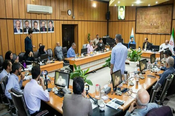 اعضای شورای شهر قزوین از پاسخ شهردار قانع نشدند