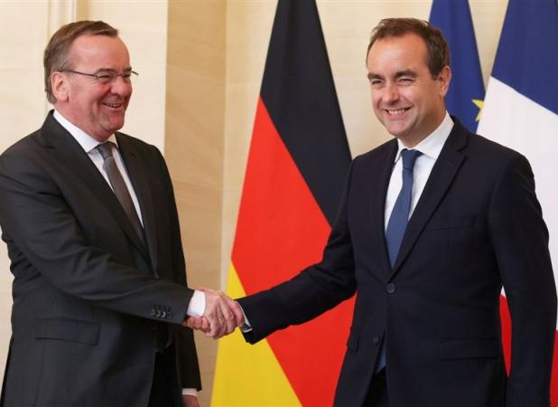 تعویق نامحدود تصمیم گیری درباره پروژه جنگنده مشترک اروپایی