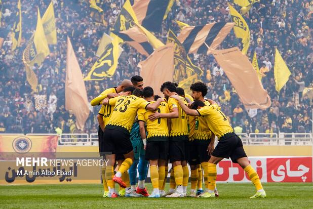 پیروزی سپاهان در نیمه اول بازی با مس رفسنجان