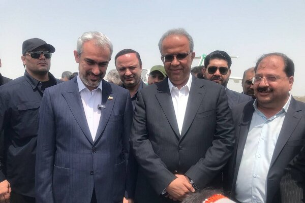 وزیر اقتصاد و دارایی به سیستان و بلوچستان سفر کرد
