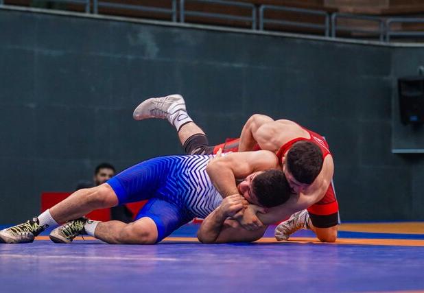 استقلال قم قهرمان لیگ کشتی فرنگی شد