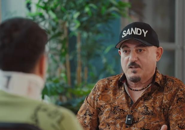 یک خواننده باصفا که رد اشک‌هایش در یوسف‌آباد جاماند!