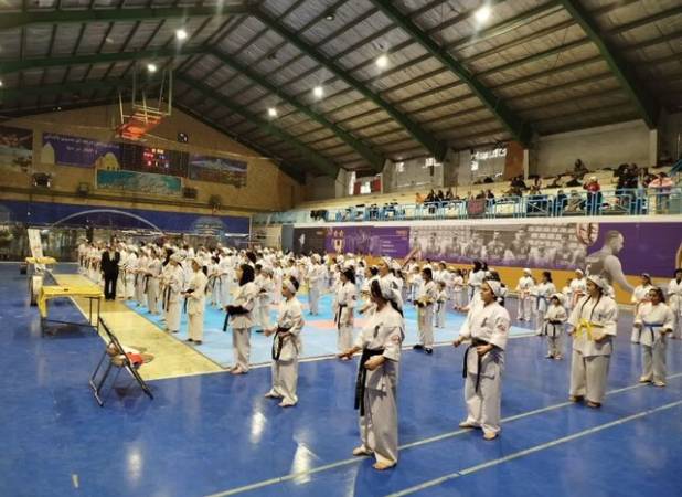 برگزاری مسابقات کاراته زنان و جشنواره والیبال نونهالان در ورامین