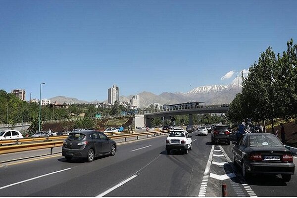 ۲ واحد تجاری غیرمجاز در محور فریدونکنار -  بابلسر تخریب شد