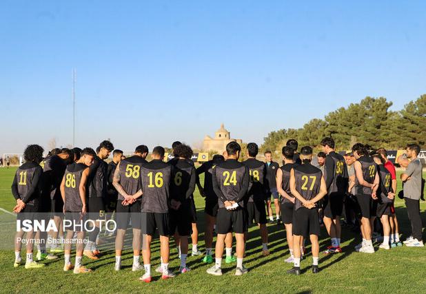 چالش محرم نویدکیا با نیمکت محدود/ترکیب احتمالی سپاهان مقابل آخال ترکمنستان