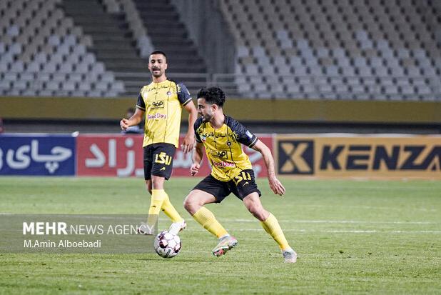 قهرمانی نیم‌فصل نصیب سپاهانی‌ها شد