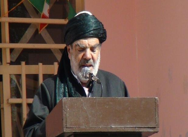والدین زمینه ازدواج آسان را برای جوانان فراهم کنند