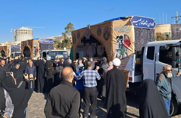 آئین تشییع ۱۲ شهید گمنام دفاع مقدس در شیراز آغاز شد