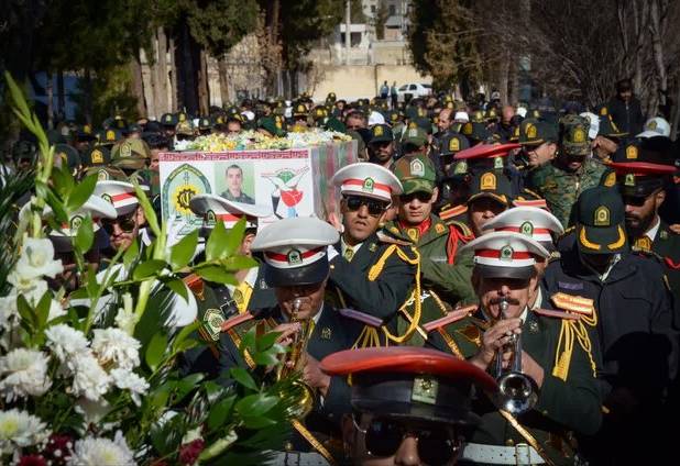 مراسم وداع با پیکر سرباز شهید «عالی‌پور» در کرمان برگزار شد+ عکس