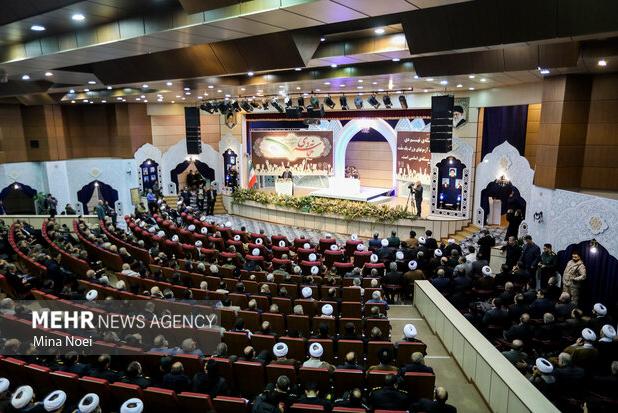 نوای «آذربایجان اویاخدی، انقلابا دایاخدی» در مصلی اعظم تبریز