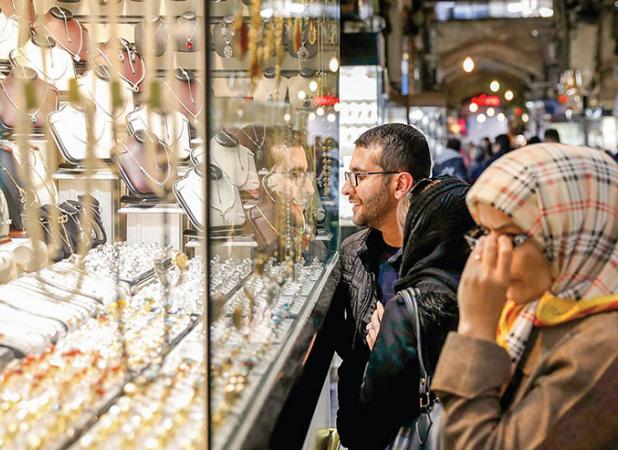 شوک مثبت انتخابات به بازارهای مالی مشهد