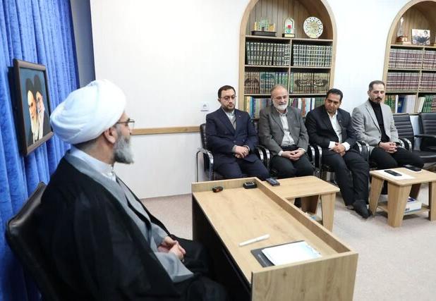 تاکید نماینده ولی فقیه بر توسعه کتابخانه‌های سیار در مناطق روستایی و دورافتاده