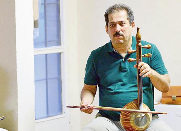 اردشیر کامکار با موسیقی کردستان به تالار وحدت می‌آید