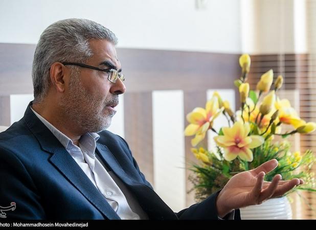 نقد صمصامی به انتقاد وزیر اقتصاد از قانون قاچاق ارز و کالا