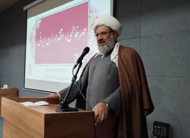 جامعه پیشرفته با زنان متفکر شکل می‌گیرد