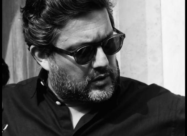 حضور سینا ساعی و حامد بهداد در یادبود پدر رامبد