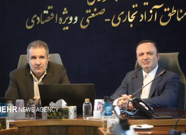 تفاهم‌نامه همکاری دبیرخانه مناطق آزاد و سازمان صنایع کوچک امضا شد