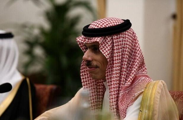 بن فرحان عازم کرانه باختری است
