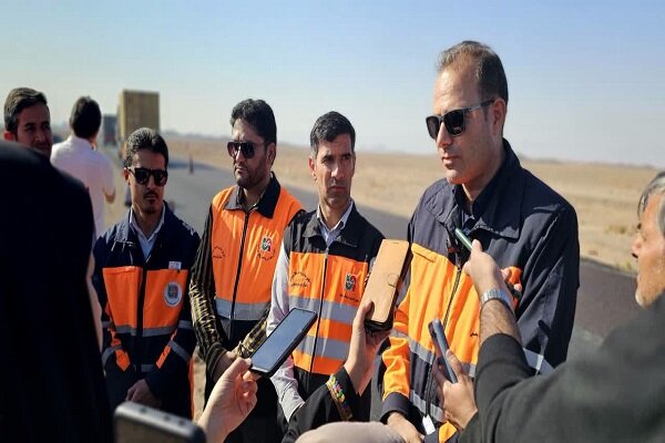 اجرای ۴۸۰ کیلومتر روکش آسفالت؛ روایتی از همت راهداران خراسان جنوبی