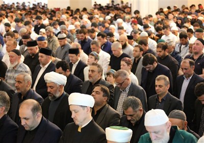 طنین تکبیر مسلمانان مسکو در ستایش توان نظامی و اتحاد ملت ایران