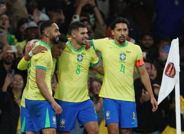 خلاصه مهم‌ترین بازی‌های شنبه‌شب فوتبال جهان