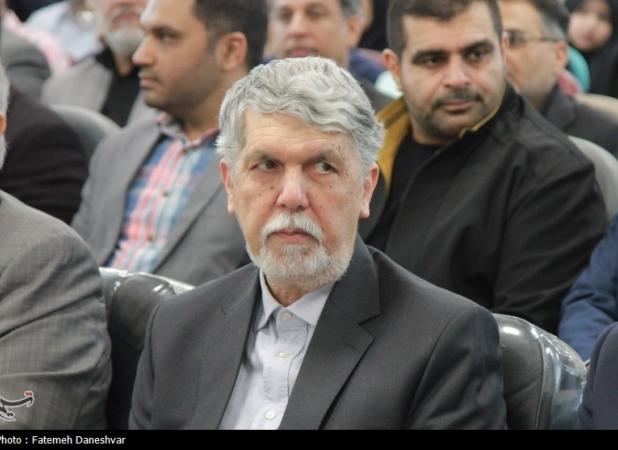 حضور وزیر فرهنگ بر مزار محمدعلی بهمنی + تصویر