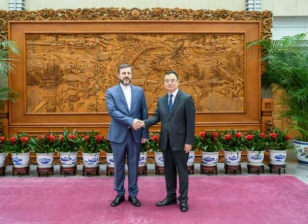 غریب آبادی با  دستیار وزیر خارجه چین دیدار کرد