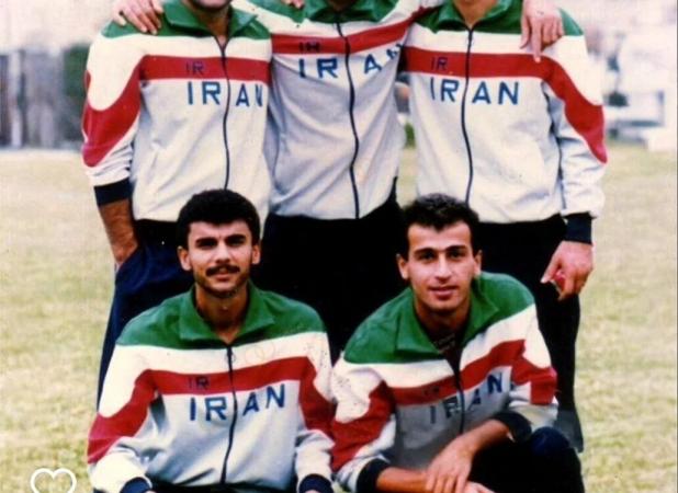 عکس کمتردیده‌شده از ستاره استقلال در کنار شمالی‌ها