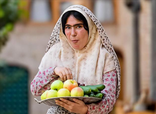 جشن تولد خانم بازیگر بامداد خمار در وسط بیابان!