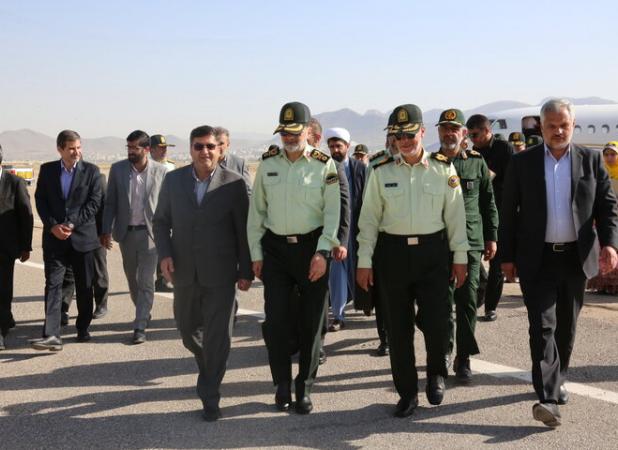 ورود فرمانده انتظامی کل کشور به فرودگاه شهرکرد