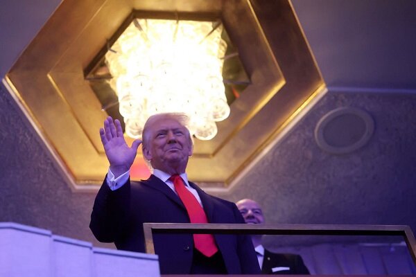 مضحک و مسخره: جایزه صلح فیفا به ترامپ داده شد