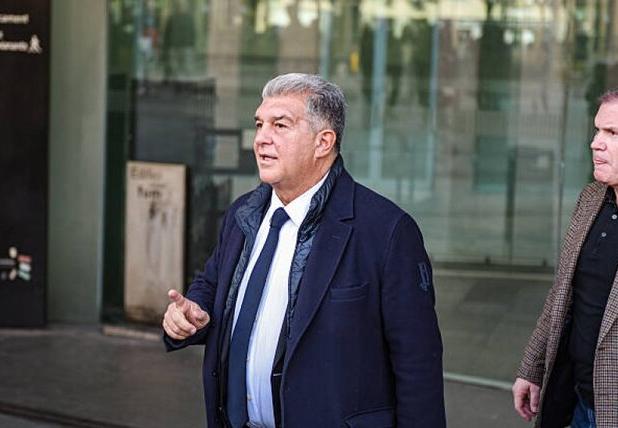 لاپورتا، اخراجی دبیرستان و سرباز فراری