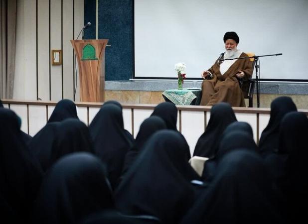 علم الهدی: جامعه در مسئله زن و حجاب وارد مرحله «جهاد عملی» شده است