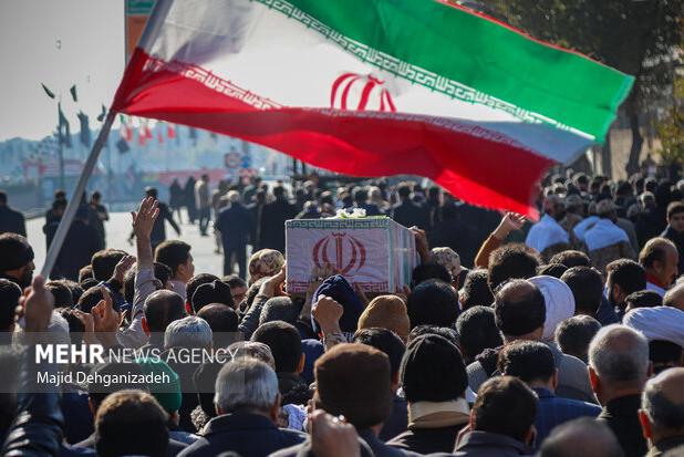 پیکر شهید دانشمند هسته‌ای در یزد تشییع می‌شود