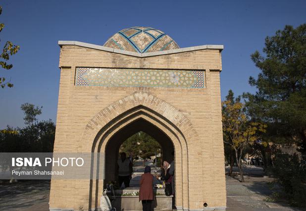 یادکردی از استاد جلال‌الدین تاج اصفهانی در تخت فولاد اصفهان