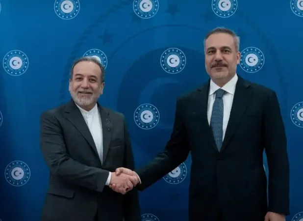 فیدان در کنفرانس با عراقچی: امیدواریم آمریکا حمله نکند