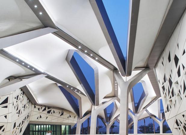 آشنایی با هوشمندترین ساختمان و شاهکار معماری عربستان 