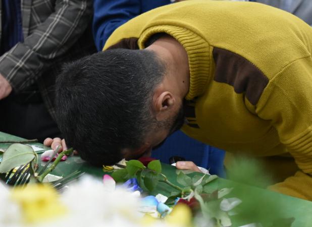 ورود پیکر مطهر ۸ شهید به شهر آبیک