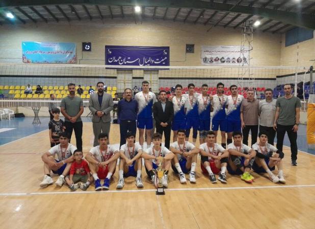 همدان قهرمان مسابقات والیبال آینده‌سازان استان شد
