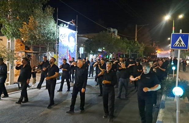 شب تاسوعا در اردستان؛ نوای یا عباس در شهر طنین‌انداز شد
