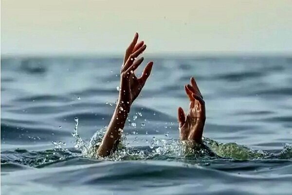 ۷ نفر از غرق‌شدن لنج تجاری در کیش نجات پیدا کردند