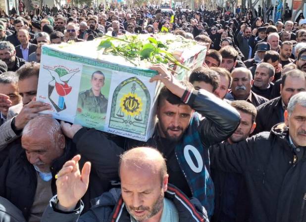 تشییع شهید حافظ امنیت در شهرکرد